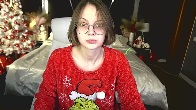 Snapshot of CharlyWines chatting on December 2025 08:02:02 PM CharlyWines online show from December 2025 08:02:02 PM