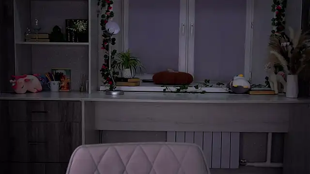 Snapshot of SolBurri chatting on December 2025 02:05:01 AM SolBurri online show from December 2025 02:05:01 AM