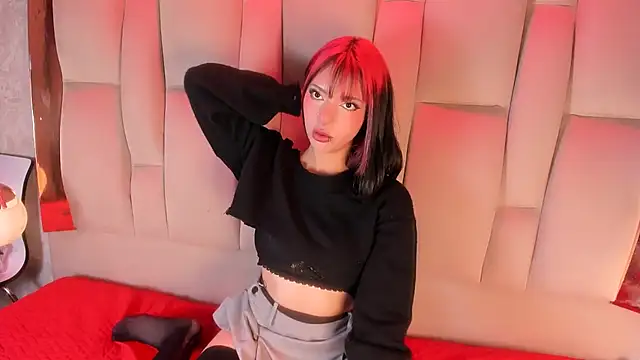 NamiMoon1 online show from December 2025 12:56:01 PM