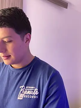 Goldenknight33 online show from February 2026 02:55:02 PM