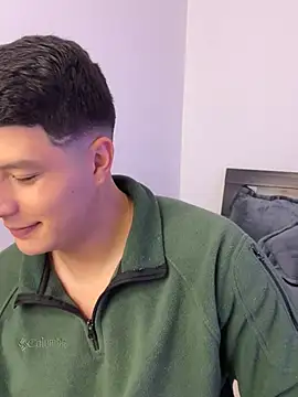 Goldenknight33 online show from March 2026 01:59:01 PM