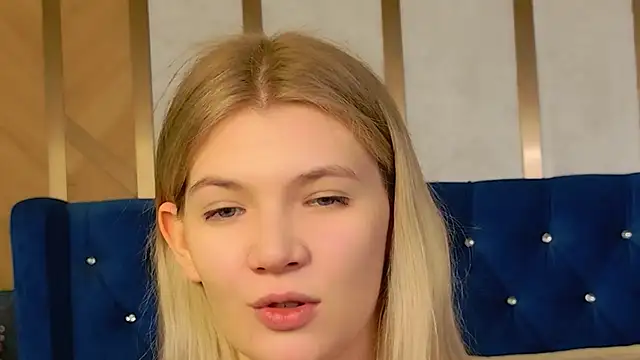 Vivien Hans online show from March 2026 08:58:02 PM