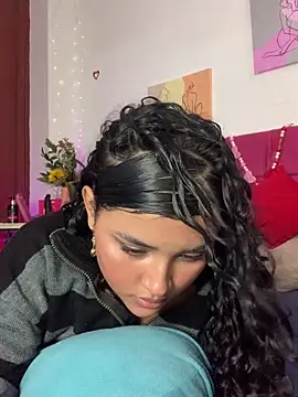 ladulcemary  online show from February 2026 04:05:02 PM