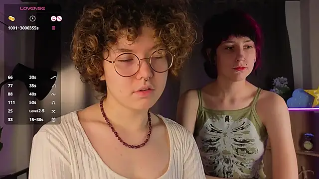 YaniraHalliburton online show from December 2025 06:13:02 PM