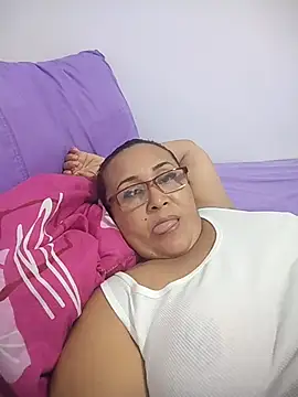 Nini Love  online show from April 2026 07:41:01 PM