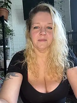 JenniferCarmen online show from May 2026 06:21:01 AM