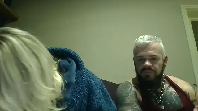 Snapshot of trans_man_and_his_dom chatting on December 2025 07:07:02 PM trans man and his dom online show from December 2025 07:07:02 PM