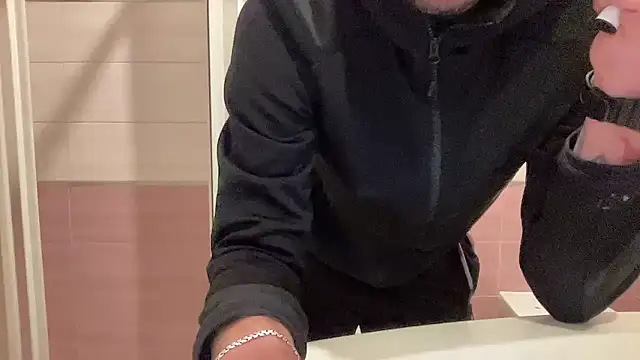 ludooo899 online show from January 2026 09:42:01 PM