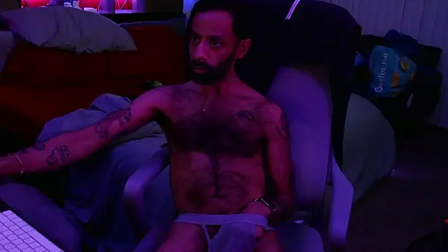 Snapshot of LilBrownPKB chatting on December 2025 11:37:01 AM LilBrownPKB online show from December 2025 11:37:01 AM