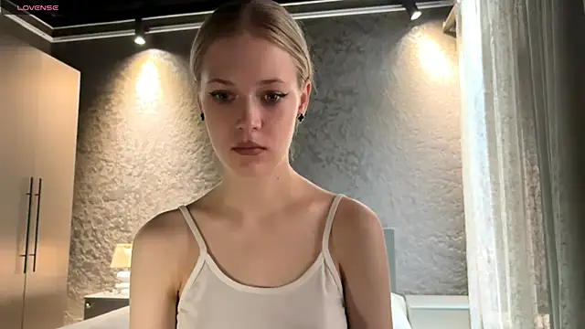 ZaidaSchwarten online show from July 2026 06:28:01 AM