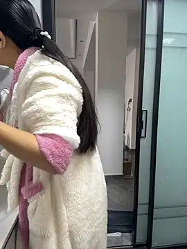 Snapshot of cmvoo chatting on December 2025 01:43:02 AM cmvoo online show from December 2025 01:43:02 AM