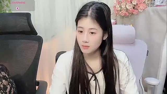 Yvonne-07 online show from March 2026 12:31:02 PM