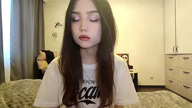 Qwami Amie online show from February 2026 09:29:02 AM