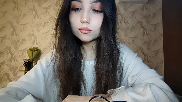 Qwami Amie online show from March 2026 02:11:02 PM