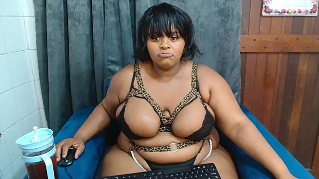 ChoklitBerryXX online show from February 2026 04:15:02 PM