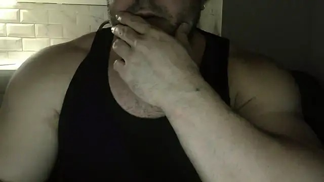 Snapshot of WildJohn_XX chatting on December 2025 09:52:01 PM WildJohn XX online show from December 2025 09:52:01 PM