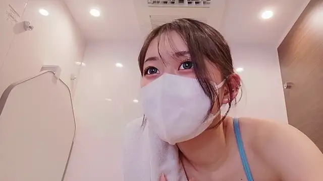 Snapshot of Ms-KARINA chatting on February 2026 04:45:01 AM Ms-KARINA online show from February 2026 04:45:01 AM