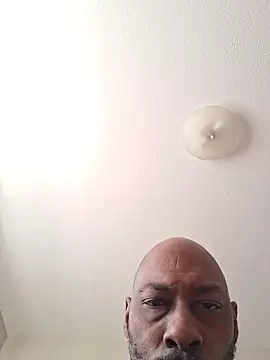 Snapshot of Rizzle9800 chatting on December 2025 07:29:02 PM Rizzle9800 online show from December 2025 07:29:02 PM