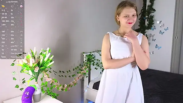 HazeElariel online show from April 2026 03:35:02 PM