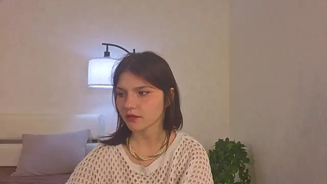 NyraVesperis online show from April 2026 06:39:01 AM