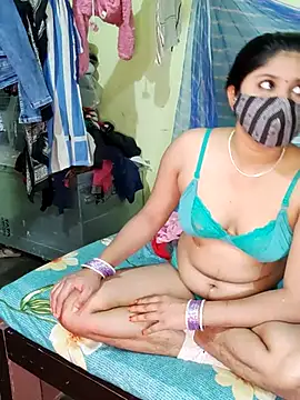 Snapshot of Cuple_masti72 chatting on December 2025 05:18:02 PM Cuple masti72 online show from December 2025 05:18:02 PM