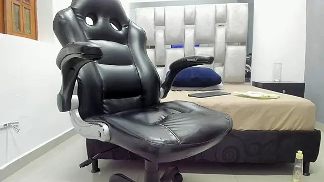 khris  evans online show from April 2026 11:33:01 AM