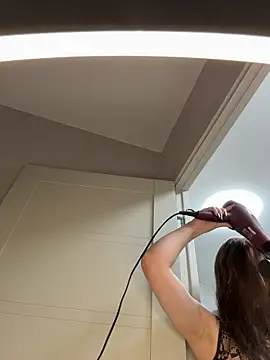 Snapshot of LucieBliss chatting on December 2025 12:33:02 PM LucieBliss online show from December 2025 12:33:02 PM