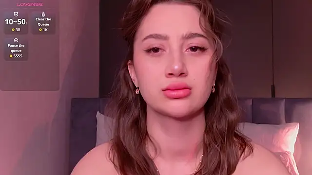 Snapshot of LucieBliss chatting on February 2026 05:57:02 PM LucieBliss online show from February 2026 05:57:02 PM