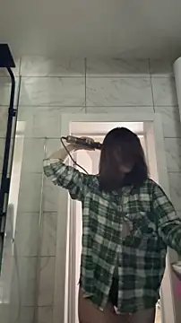 LucieBliss online show from April 2026 10:27:02 AM