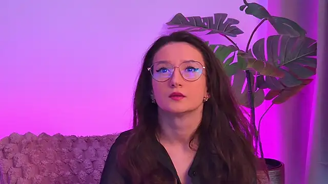 TheaMalekoo online show from March 2026 07:57:01 AM