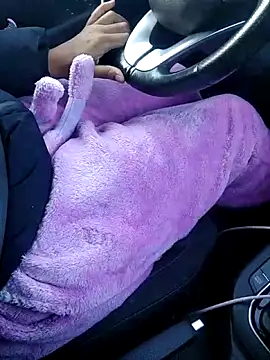 Julie9toma online show from December 2025 09:24:01 AM