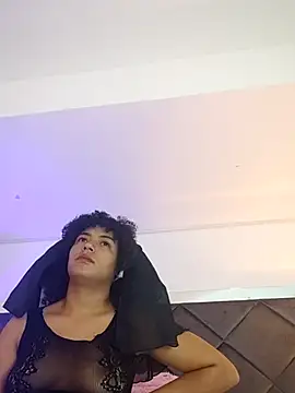 LunaaCurly online show from April 2026 07:36:01 PM