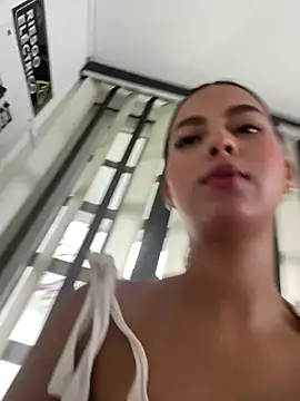 Valeria-escobar online show from April 2026 01:38:02 PM