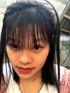 Snapshot of Pege-nii chatting on December 2025 06:06:01 AM Pege-nii online show from December 2025 06:06:01 AM