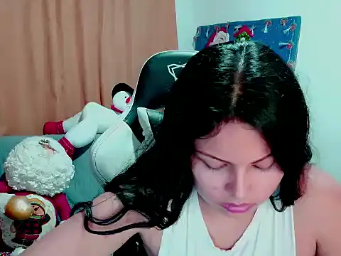 Snapshot of milk_hot_mafe chatting on December 2025 01:43:02 AM milk hot mafe online show from December 2025 01:43:02 AM