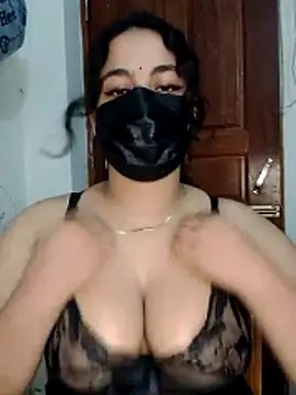 nosrat014 online show from April 2026 04:26:02 PM