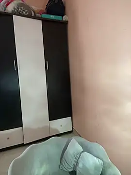 Snapshot of Bae1103_ chatting on December 2025 03:01:02 AM Bae1103 online show from December 2025 03:01:02 AM