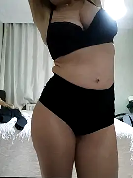 NovaMia online show from February 2026 03:48:02 PM