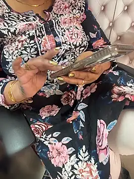 butterflyslay online show from April 2026 04:07:01 PM