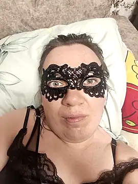 Snapshot of LimonLoveqw chatting on December 2025 12:20:01 PM LimonLoveqw online show from December 2025 12:20:01 PM