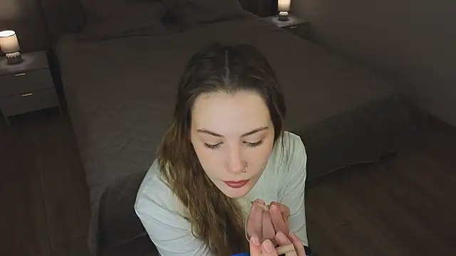 Snapshot of LouieRemeder chatting on December 2025 04:18:02 AM LouieRemeder online show from December 2025 04:18:02 AM