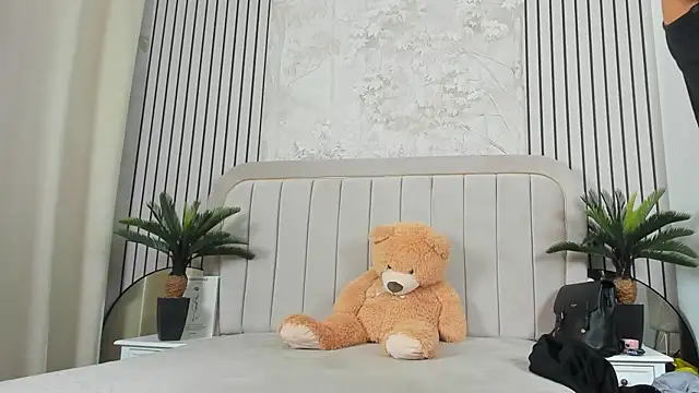 Snapshot of DaryaRee chatting on December 2025 05:34:02 AM DaryaRee online show from December 2025 05:34:02 AM