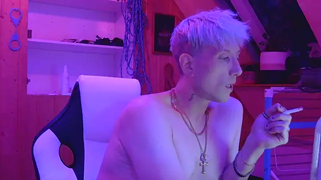 AskAveryAnything online show from April 2026 09:13:01 PM