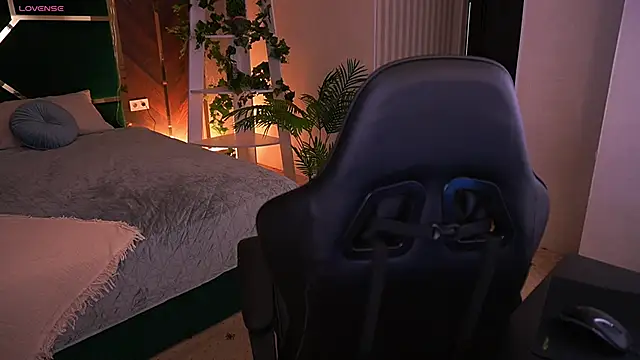 MollyyMayy online show from February 2026 04:13:02 PM