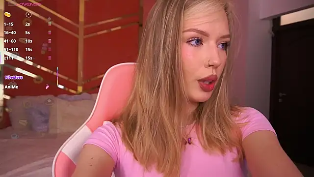 MollyyMayy online show from May 2026 07:41:02 PM
