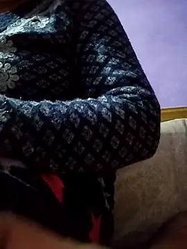 Snapshot of Sweet_Couple_01 chatting on December 2025 05:50:01 PM Sweet Couple 01 online show from December 2025 05:50:01 PM