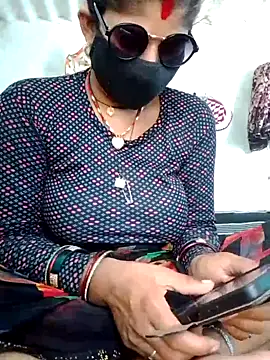 Snapshot of Sweet_Couple_01 chatting on June 2026 07:21:02 AM Sweet Couple 01 online show from June 2026 07:21:02 AM
