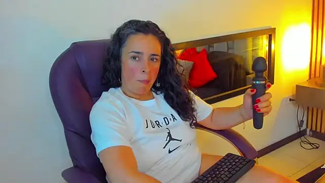 Angelic serenity online show from March 2026 07:06:01 PM