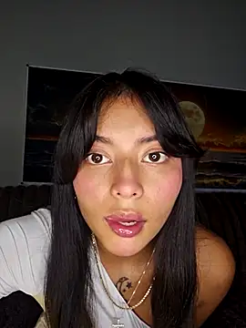 Snapshot of SweetiePixie chatting on December 2025 01:01:02 AM SweetiePixie online show from December 2025 01:01:02 AM