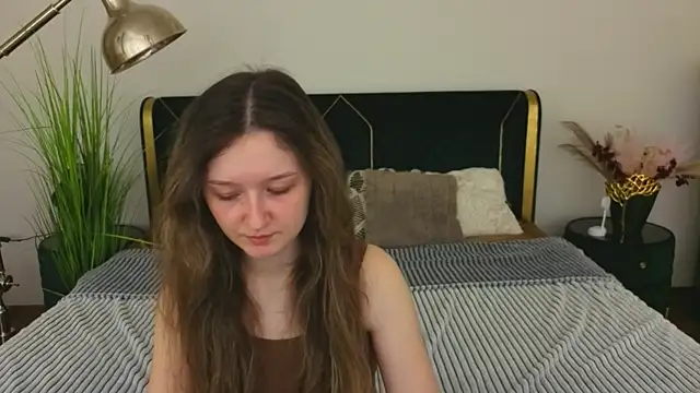 CyrenaLuxe online show from March 2026 08:41:01 PM